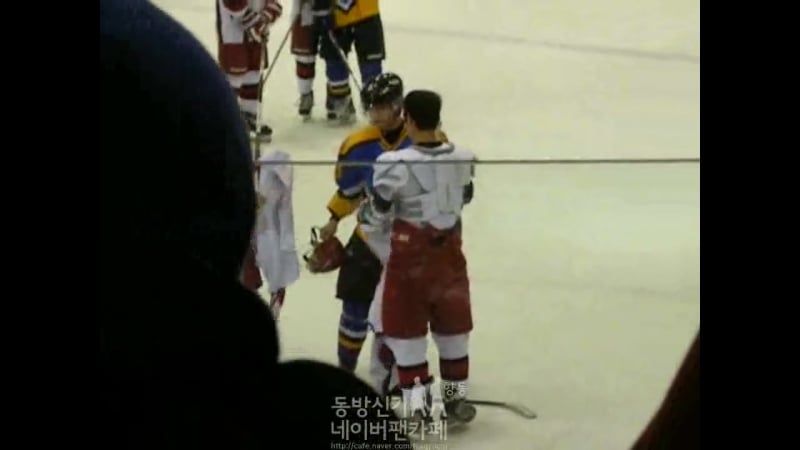 Fancam making 윤호의 설레는 백도훈 옷 갈아입는 장면 fancam (yoonhos changing clothes)