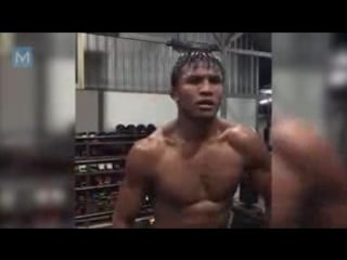 Buakaw banchamek muay thai training muscle madness