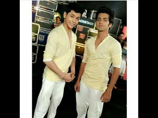 Jdjs9, 2017 siddharth nigam and sumedh mudgalkar