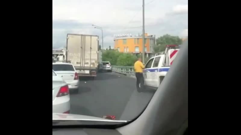 Фуры porn video – На старом варшавском шоссе дтп крупная авария две фуры не поделили дорогу