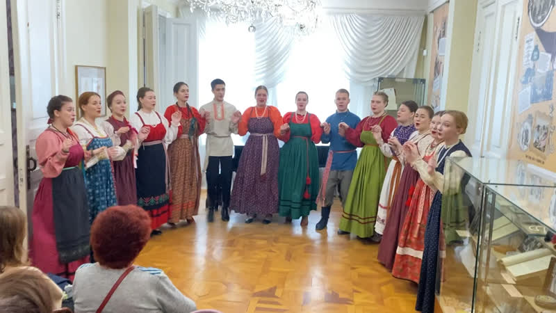 Ансамбль «яхонтцы» выходили девицы