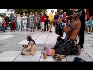 All the spectators were speechless when this man from the indian tribe began to play "the last of the mohicans»