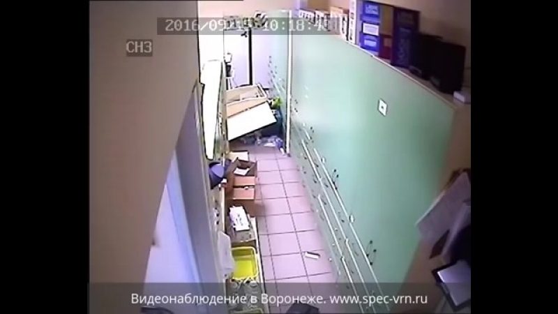 Аптеку porn video – Обдолбанный наркоман разгромил аптеку в воронеже