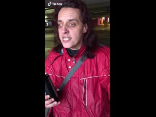 Она шарит😉