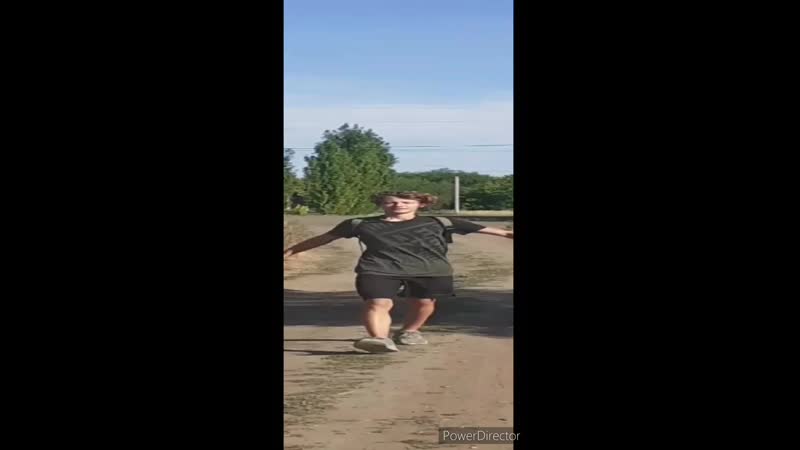 Широкий даня идёт амбал пиздец