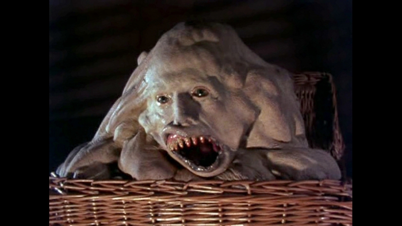 Существо в корзине / basket case