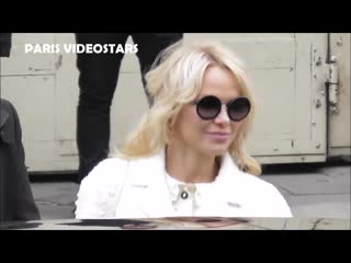 Pamela anderson paris fashion week 2 october 2018 show chanel