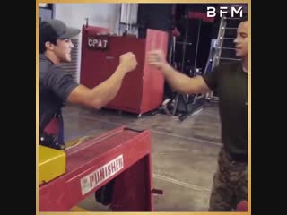 Firefighter vs marine 💪🔥 как вам тренажер?
