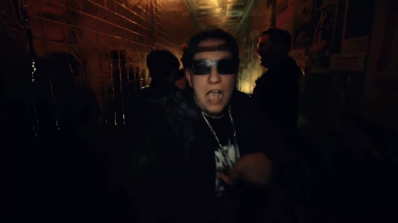 Young kira motorola razr (auf achse)