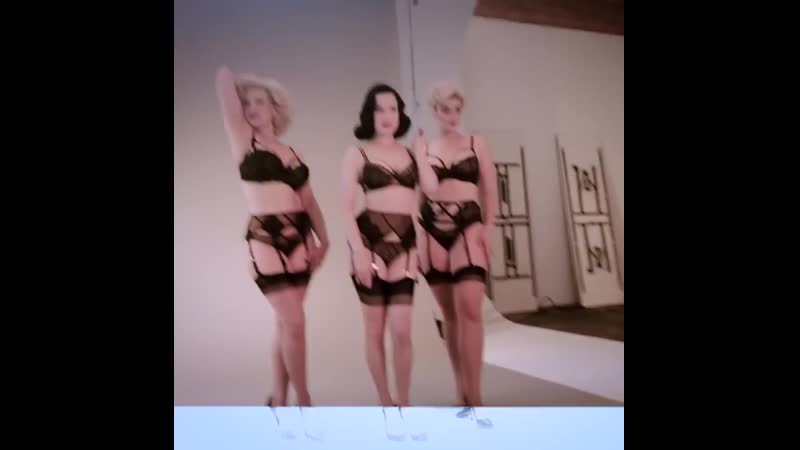 Dita von teese stefania ferrario gia genevieve