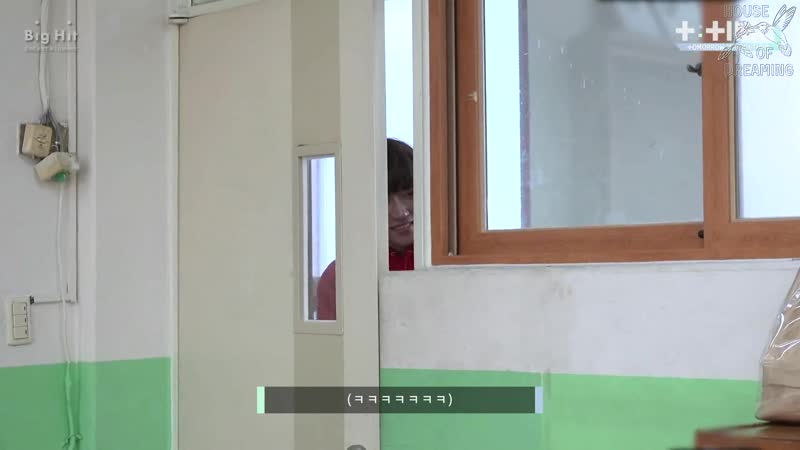 [ttime] cute trick on sleeping boy!