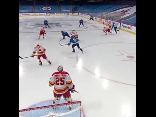 Jacob markström @j markstrom tog sin fjärde seger mellan stolparna för @nhlflames inatt när han stoppade 23 skott