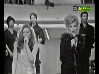 Mina duetta con milva