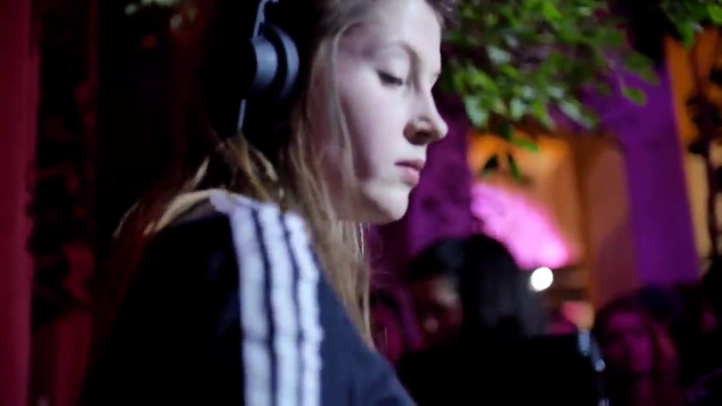 Charlotte de witte @ la rotonde stalingrad for cercle