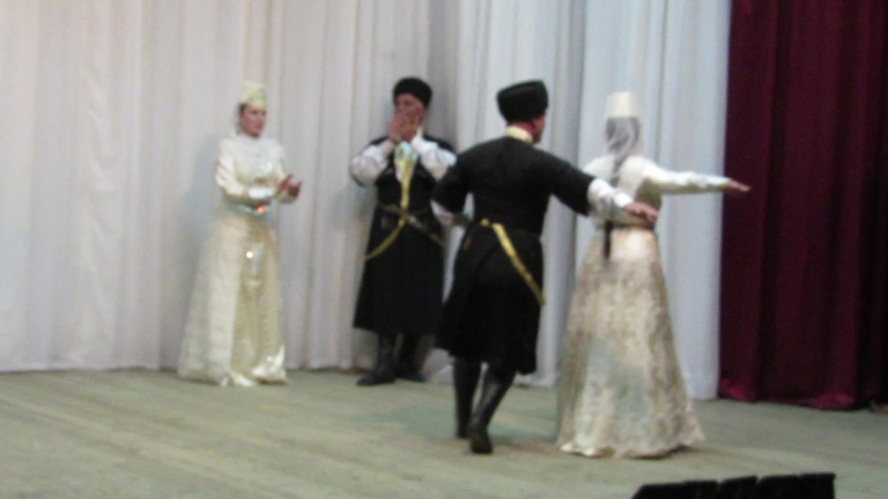 Осетинский ансамбль "шантана" в гостях у родника 4