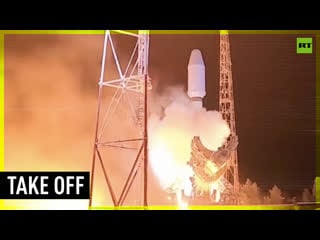 Russian soyuz 2 1b rocket blasts off from plesetsk cosmodrome