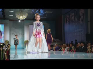 Показ fashion book by alena stepina aw 19 20 estet fashion week