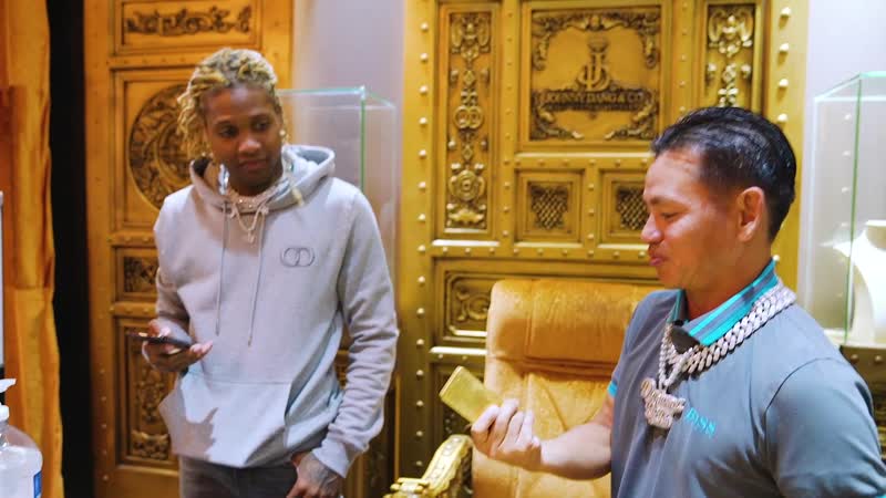 Johnny dang shows lil durk 1 million in pure gold