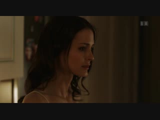 Lauriane gilliéron (gillieron) nude quartier des banques s01e01 04 (2017) 720p watch / лориан жильерон банковский квартал