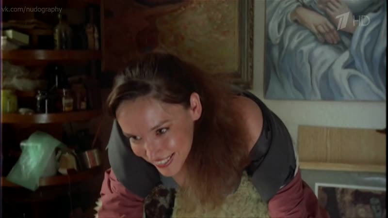 Анна самохина в фильме "поезд до бруклина" (1994, валерий федосов) голая? грудь!