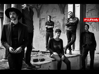 Julies haircut "until the lights go out"