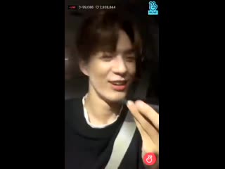 The dorms pig really called jeno and flexed hes eating right now and asked if jeno was jealous then ended the call after hsjsjs