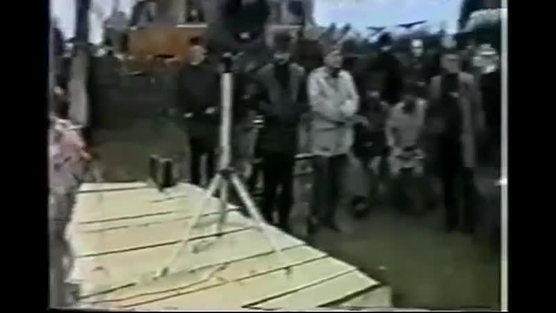 Дагестанки танцуют с русскими солдатами и благодарят за освобождение от боевиков 1999 год