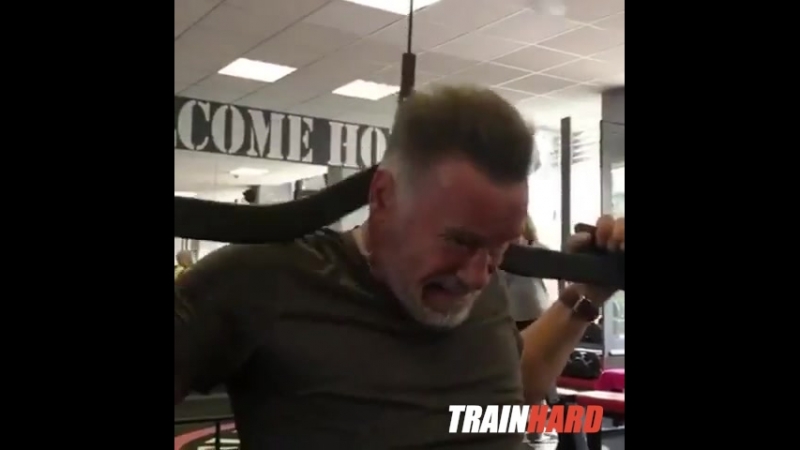 Старина арни все еще в деле