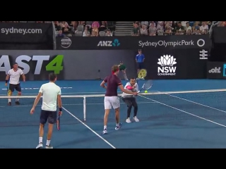 Zverev zeros in on kyrgios during fast 4 in sydney australian open 2018