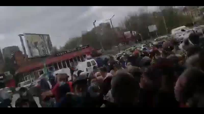 Быдло штурмовали супермаркет в мариуполе