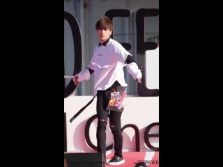 05 05 2017 fancam u kiss (jun focus) manmanhani @ picnic on the bridge seoul food festival 2017