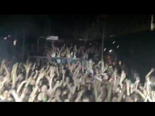 Затролил толпу