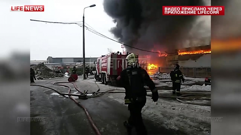 Северо porn video – На северо западе москвы горит склад крупного автодилера