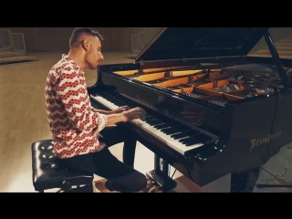 Необычное исполнение toto africa от peter bence