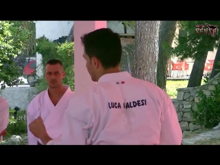 Luca valdesi teaching kata unsu (part 1 2) karate & relax june 2013