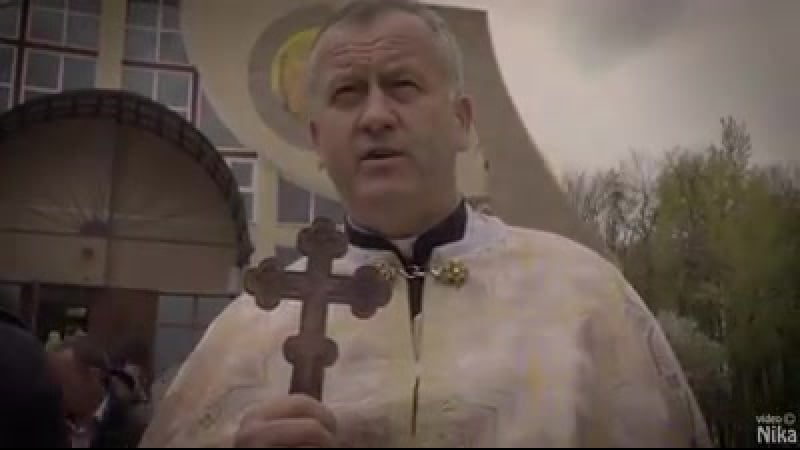 Христос воскрес! воістину воскрес! нехай всіх українців огорне радість воскресіння христового! воно дає нам віру