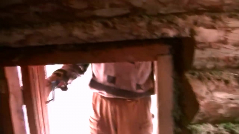 Как построить избушку 8 устаноа печки двери