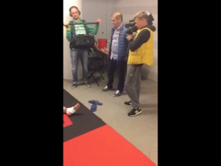 Разминка перед боем😂