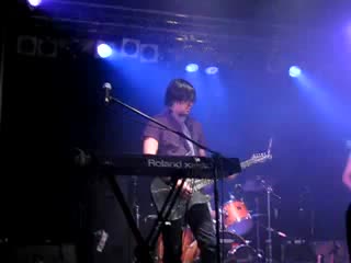 Grupa regina bjezi dok sam mlad (klub ikra, )