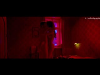 Голая паулина андреева в фильме "саранча" (2013, егор баранов)