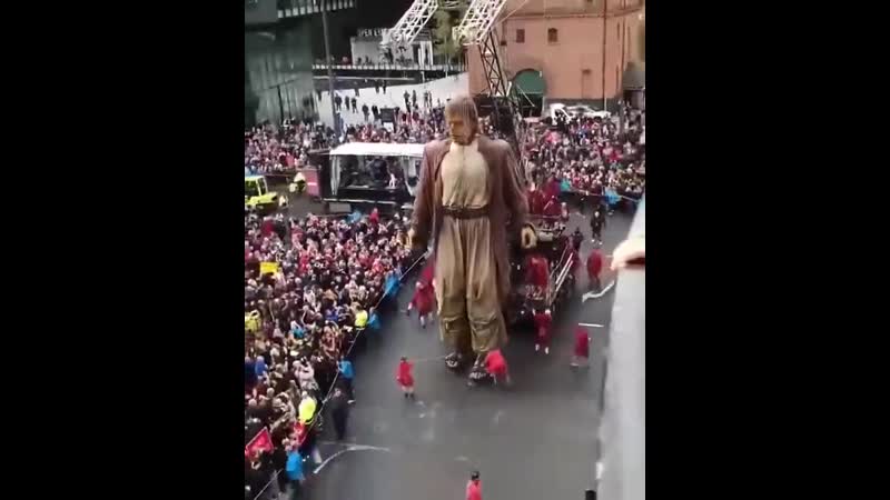 Гулливер в стране лилипутов