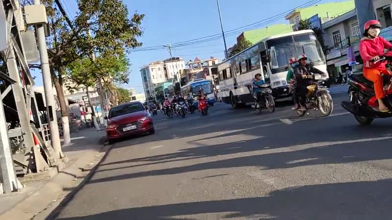 Пешеходный переход во вьетнаме я бы не рискнул