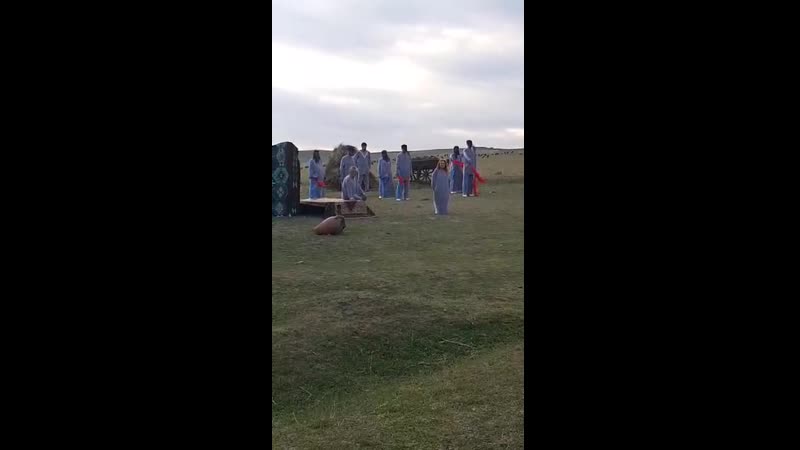 Впервые в азербайджане спектакль представили на территории исторического памятника