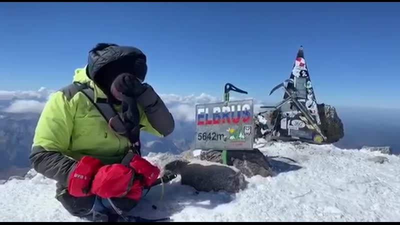 Безногий десантник рустам набиев взобрался на эльбрус