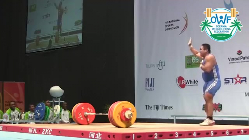 Тяжелоатлет взорвал публику своим танцем