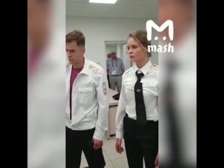 Активистки pussy riot выбежали на поле во время финала чм