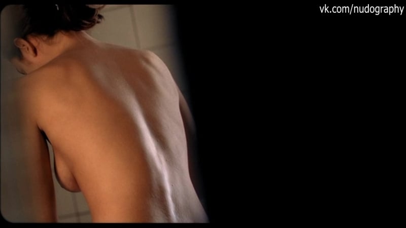Алена баркова голая в фильме "вдох выдох" (2006, иван дыховичный)