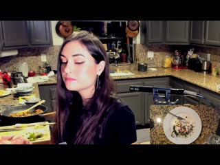 Sasha grey chiles en nogada