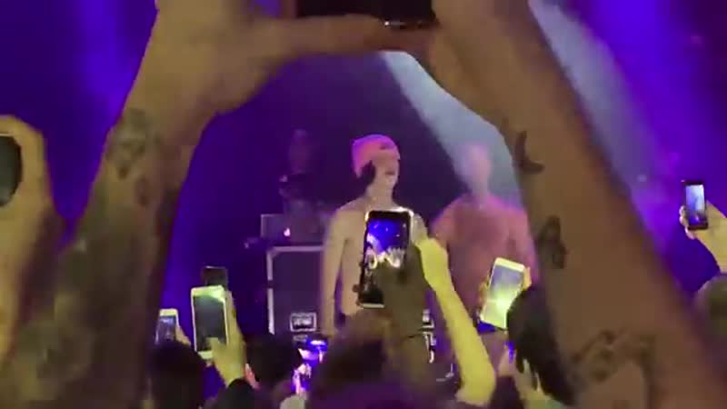 Lil xan лючил трек lil peep «awful things» на своём концерте [рифмы и панчи]