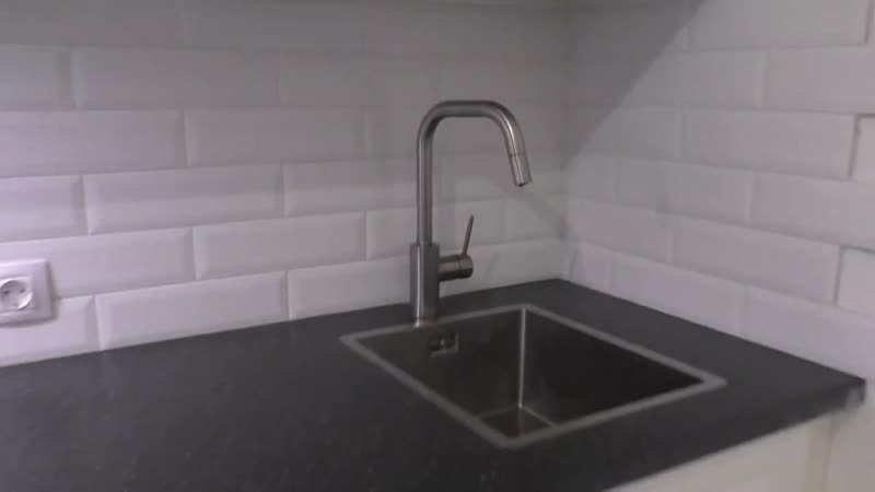 Фартук на кухне кабанчик